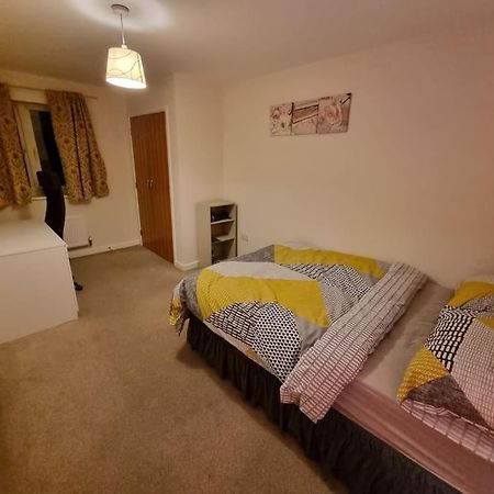Laura'S Place Διαμέρισμα Isleworth Εξωτερικό φωτογραφία