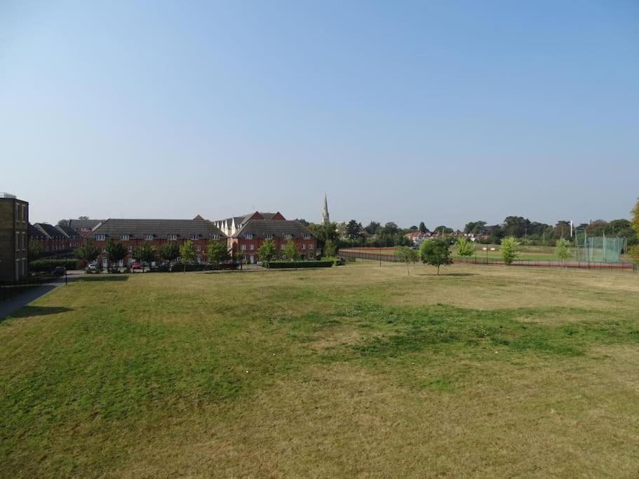 Laura'S Place Διαμέρισμα Isleworth Εξωτερικό φωτογραφία