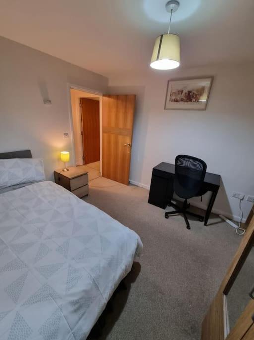 Laura'S Place Διαμέρισμα Isleworth Εξωτερικό φωτογραφία