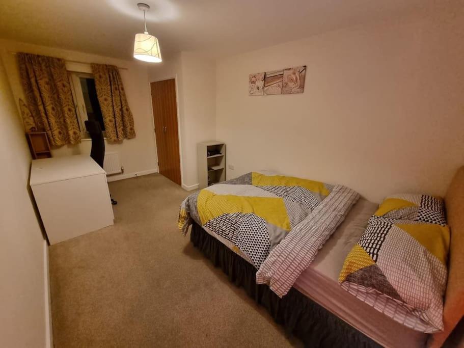 Laura'S Place Διαμέρισμα Isleworth Εξωτερικό φωτογραφία
